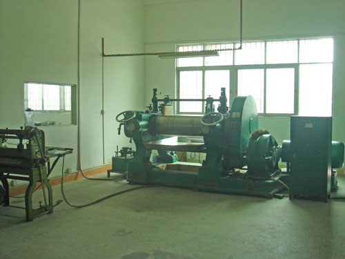 煉膠機(jī)